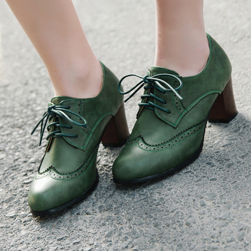 Guipure Lace Panel - Scarpe fannullone con tacco alto da