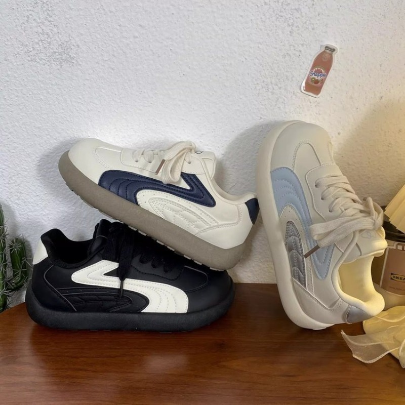 Sneakers Vintage da Donna con  - Guipure Lace Panel recensione e prezzo