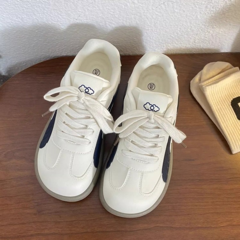 Sneakers Vintage da Donna con  - Guipure Lace Panel recensione e prezzo