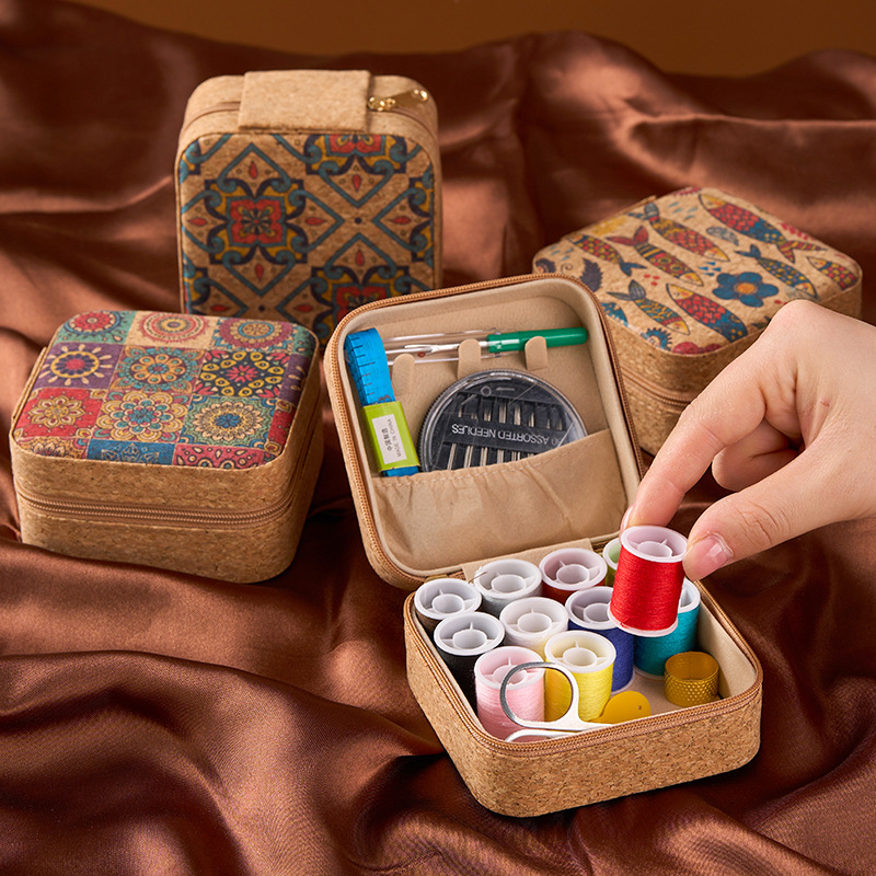 Kit da Cucito Vintage in Sughe - Craft Embellishment Storage recensione e prezzo