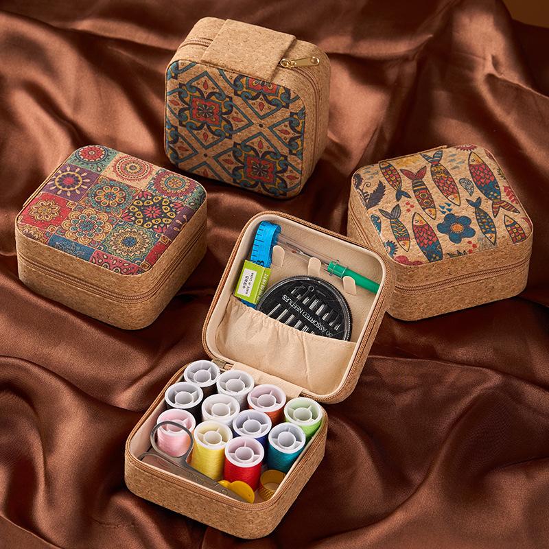 Kit da Cucito Vintage in Sughe - Craft Embellishment Storage recensione e prezzo